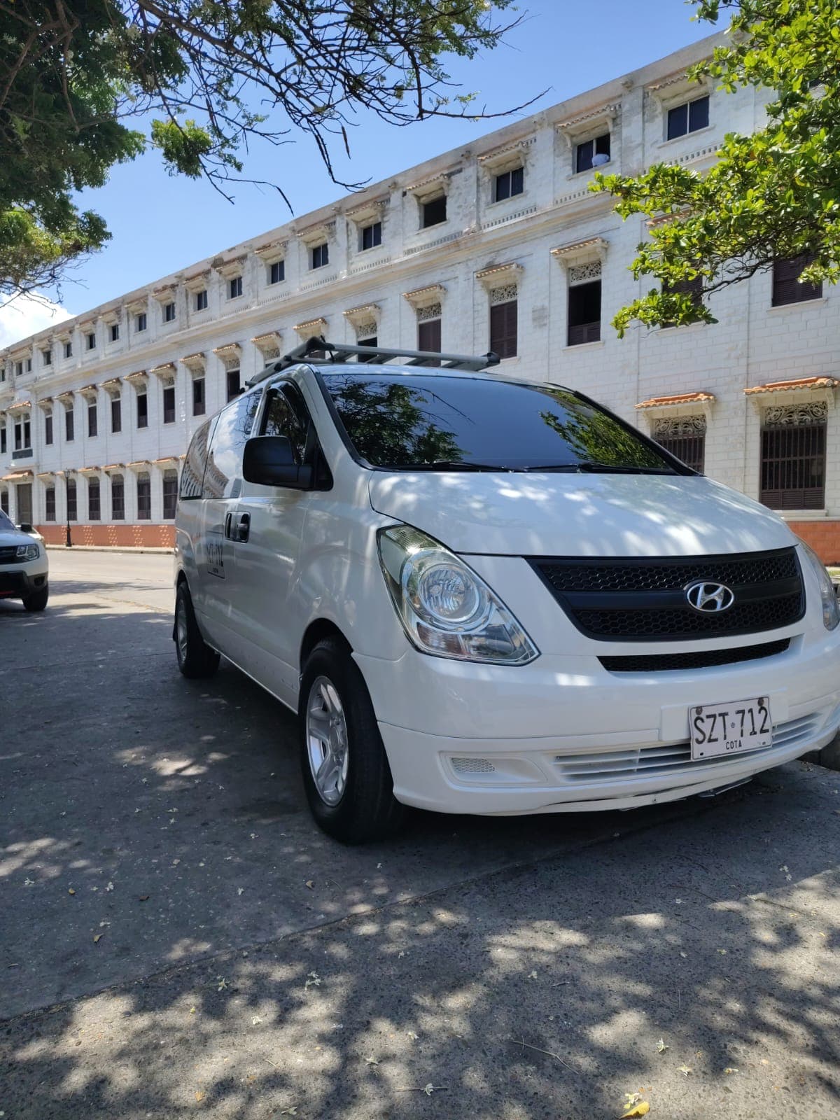 Transporte privado en vans ida y vuelta